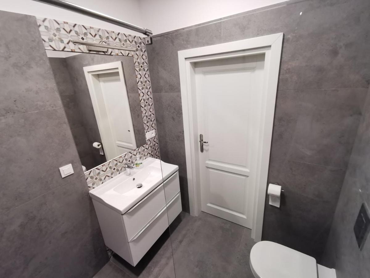 קרקוב Nowe Apartamenty Zamkowa Vis A Vis Wawelu מראה חיצוני תמונה