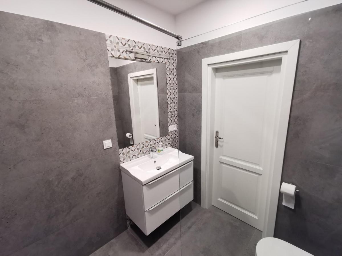 קרקוב Nowe Apartamenty Zamkowa Vis A Vis Wawelu מראה חיצוני תמונה